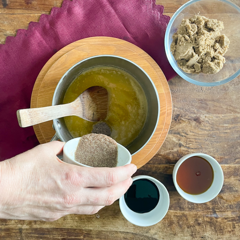 Vegan Gingerbread Cookies - Sara Kidd