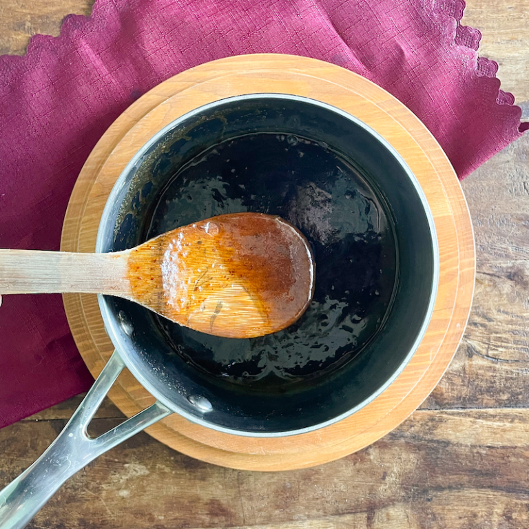 Vegan Gingerbread Cookies - Sara Kidd